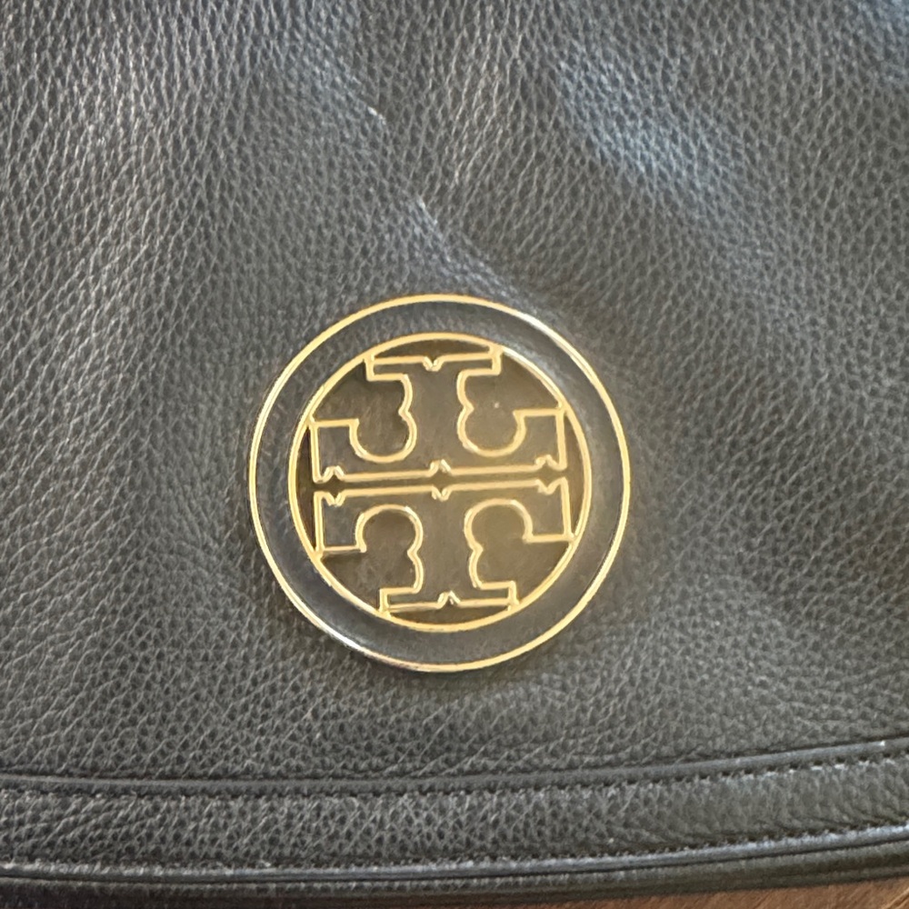 Tory Burch Black Leather Crossbody with Gold Chain - Picture 3 of 6